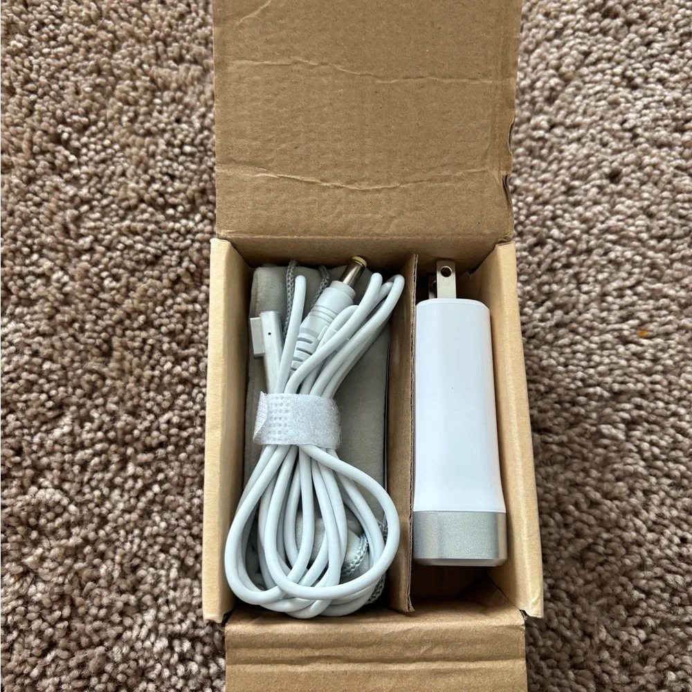 Power Adapter for MacBook Pro - Silver
